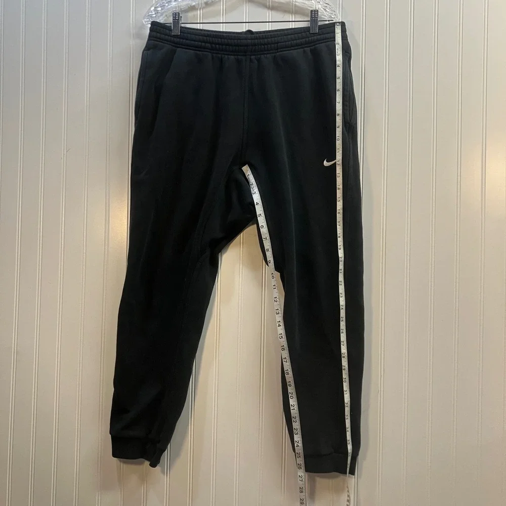 Nike Mens XL Black Club Fleece Joggers Tapered Sweatpants Embroidered Swoosh